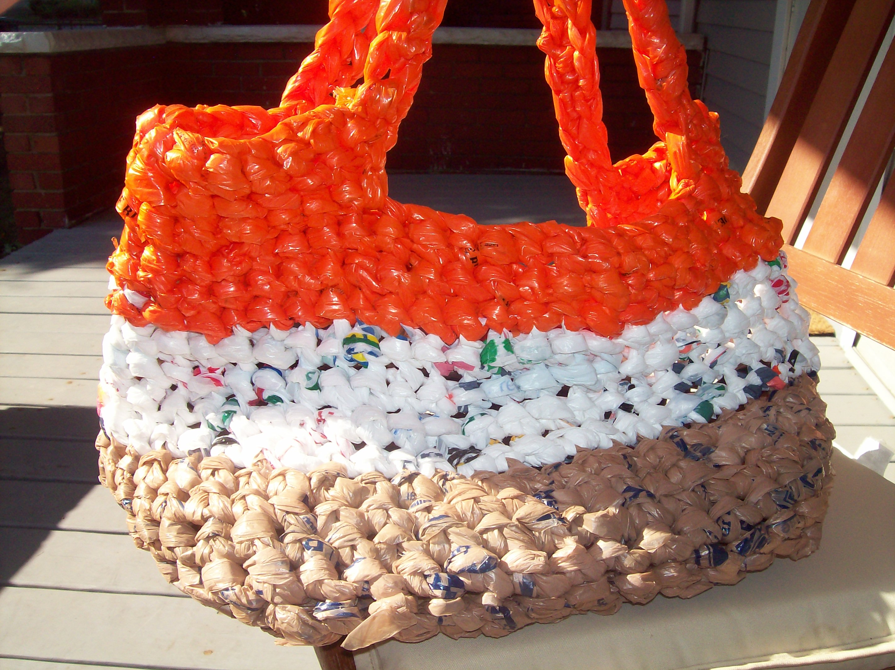 Crochet with Plastic Bags - Reuse Bags to Make a Colorful Bag and